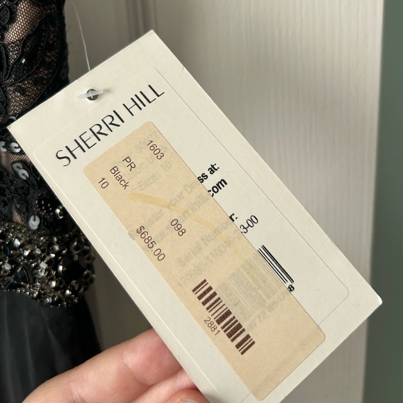 NWT SHERRI HILL BLACK LACE DRESS - Picture 6 of 8